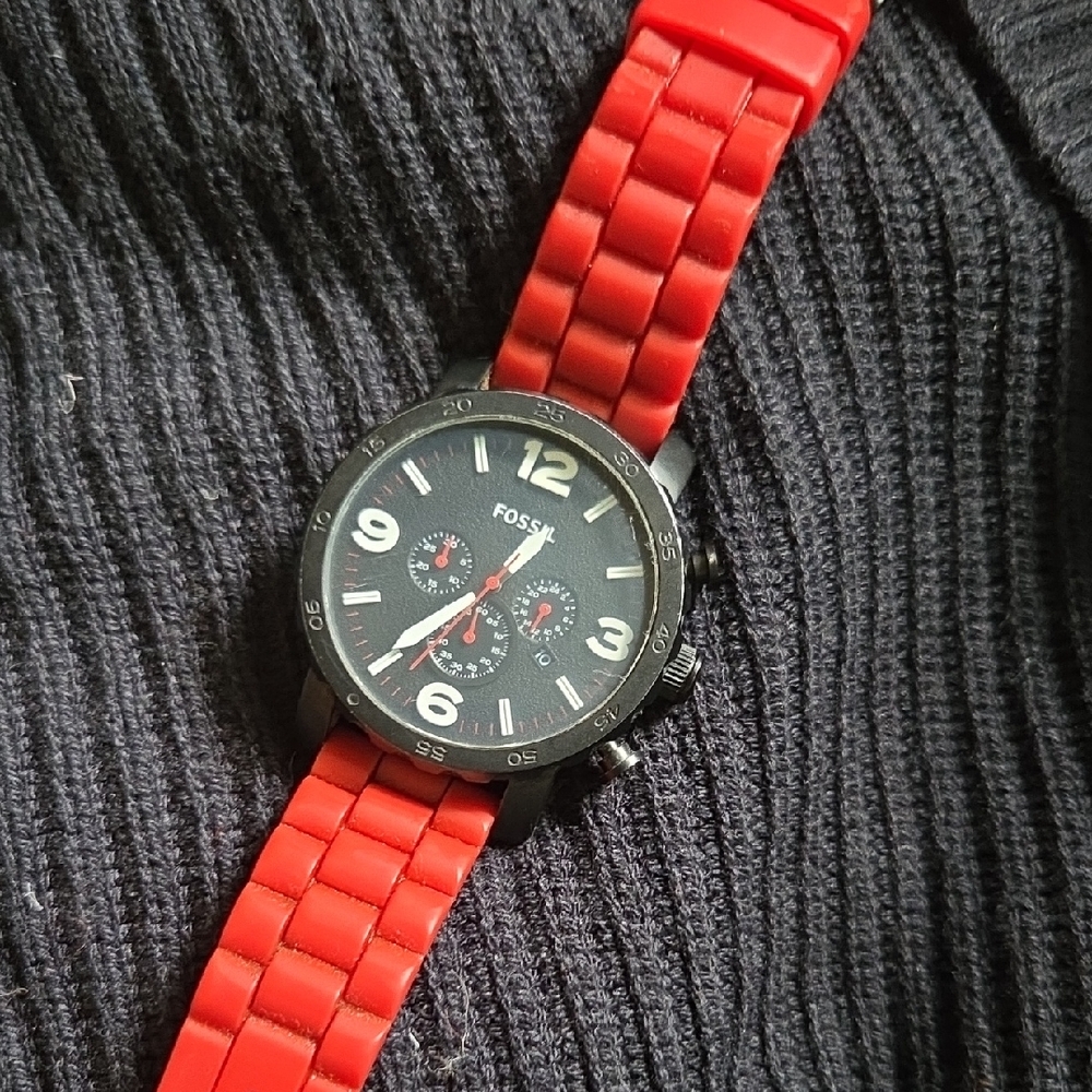 Fossil Nate Red Watch